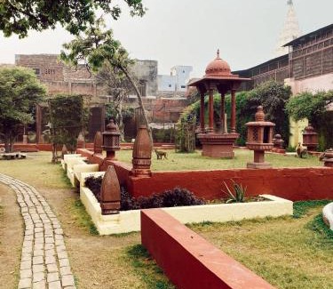 Vrindavan Hotel | Vrinda Kunja Ashram