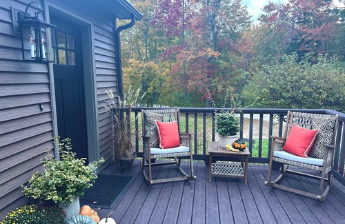 Bennington Casa | VT at its best! Near hiking trails, museums & colleges.