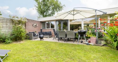 Warmenhuizen Casa | VT wonen stijl vakantiebungalow nabij zee, strand, bos en duinen voor 6 personen