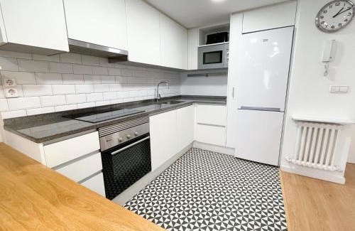 Centro histórico de Zaragoza Apartamento | VTZ El Balcón a la Basílica III - en plena Plaza del Pilar!