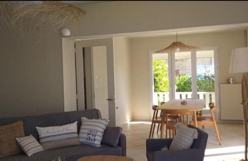 Ver-sur-Mer Casa | Vue exceptionnelle en front de mer, 8 personnes