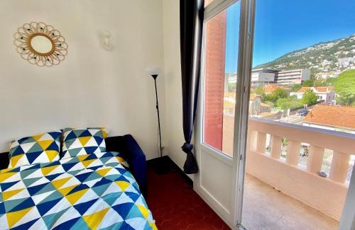 Toulon Apartamento | Vue Faron - Appart cosy - Proche Téléphérique/Gare
