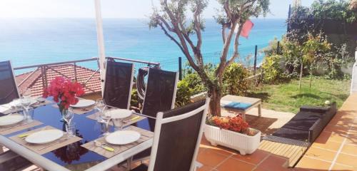Roquebrune-Cap-Martin Apartamento | Vue magnifique, piscine privée chauffée et sauna à 10min de Monaco