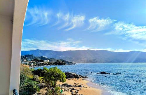 Tiuccia Apartamento | Vue mer pieds dans l'eau grand appart privé T1 bis avec cuisine équipée et salle d'eau Opportunité sur la plage