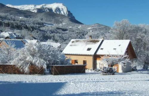 Les Sagnieres Apartamento | Vue sur embrun lac de serre-ponçon