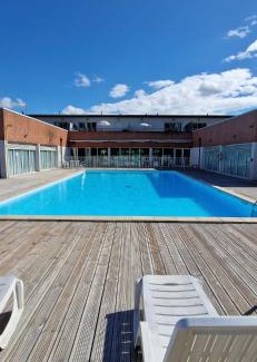 Aiguelèze Apartamento | Vue sur le golf chez les grats-piscine-clim