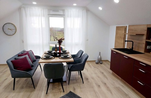Lutzerath Apartamento | Vulkaneifelchalet - 4-bed vacation apartment Vulkaneifelchalet