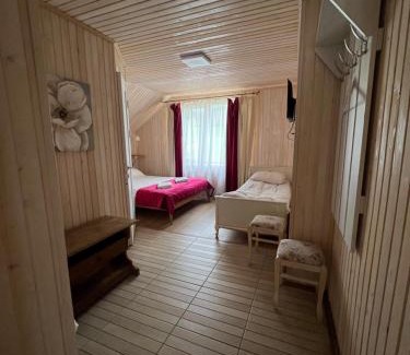 Polyanytsya Cabina | VULYK z MEDOM