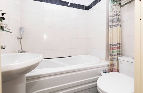 Phuong 6 Hotel | Vuon Tao Dan Hotel Near Ben Thanh Market
