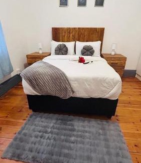 Port Elizabeth Central Casa | Vuyomat Guest House 1