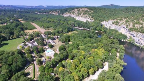 Gluges Complejo | VVF Dordogne Lot