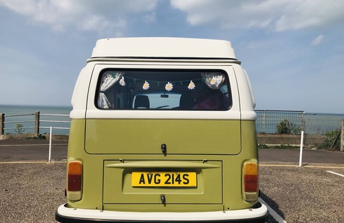 Ickham Casa | VW classic campervan, original interior, Kent hire