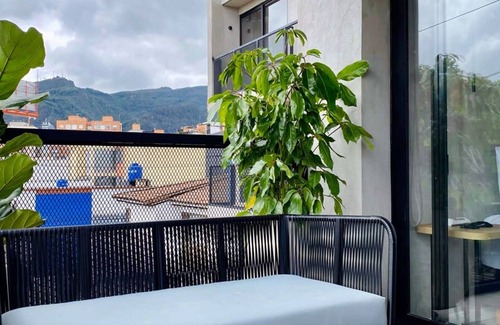 Barrios Unidos Apartamento | w Astounding Loft in Virrey