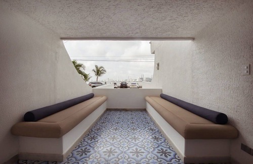 Castillogrande Casa | w* | Lovely 2BR w/ AC n' Ocean View in Cartagena