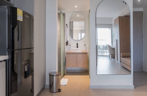 Urbanizacion Eliana Apartamento | w Comfortable Loft w Balcony in Crespo