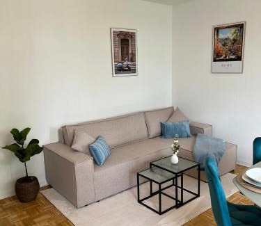 Celle Apartamento | W&D living - FeWo Kleines Italien mit Parkplatz und Balkon