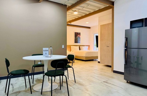 Cali Apartamento | w Glorious Loft w Elegant Balcony in Cali