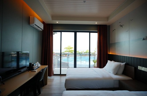 Oslob Hotel | W Golf Resort