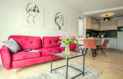 Koszalin Apartamento | W&K - White&Grey - Faktura VAT, Netflix, Parking w garażu, Blisko dworca i centrum