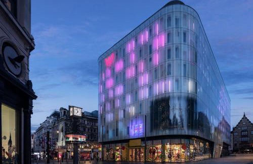 Chinatown Hotel | W London