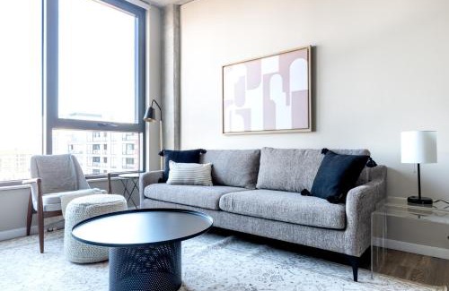 West Loop Apartamento | W Loop 1BR w Pool Gym nr Fulton Mkt CHI-293