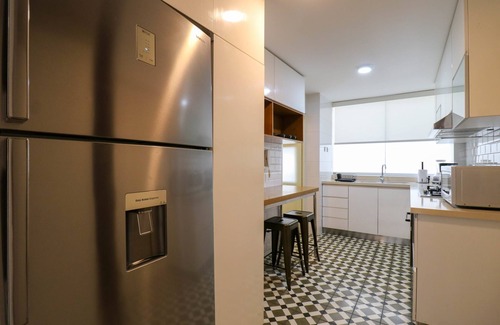 Chacarilla-Santa Cruz Apartamento | w Luxury 2BR in Blas Cerde a San Isidro