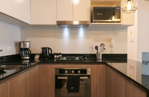 Petit Jean Ocharán Apartamento | w Mesmerizing 2BR With Balcony in the Heart of Miraflores