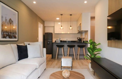 Petit Jean Ocharán Apartamento | w Mesmerizing 2BR With Balcony in the Heart of Miraflores