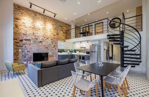 Casco Viejo Apartamento | w Modern Duplex in San Felipe