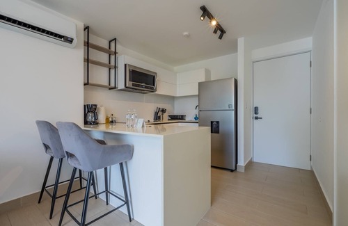 San Francisco Apartamento | w* | Refined 1BR w/ Balcony in San Francisco