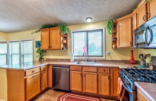 West Sedona Casa | W. Sedona 3 bd w/ HOT TUB! Walk to Trails!