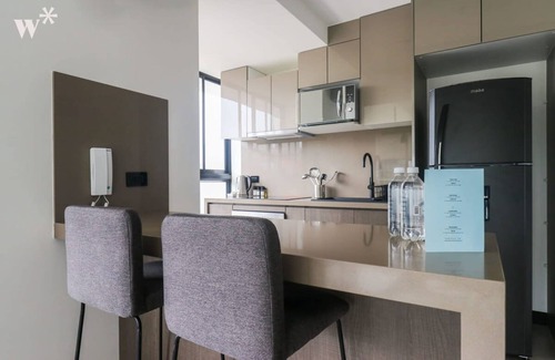 Centro Financiero de San Isidro Apartamento | w Sleek 1BR in San Isidro