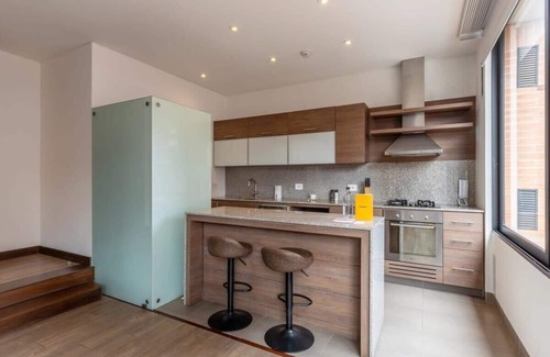 Antiguo Country Apartamento | w* | Sunny Loft in Parque Virrey