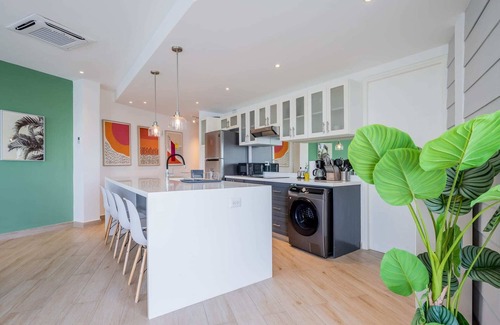 Rio Abajo Apartamento | w* | Versatile 1BR w/ Balcony in Panama