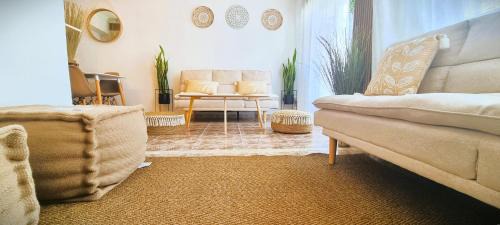 Aguilas Apartamento | WABI BEACH LUXURY HOUSE - Excelente Ubicacion! Centro y Frente a Playa Colonia con Aire