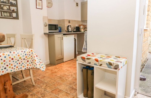 Bourton Cabaña | Wadham Cottage, BOURTON-ON-THE-WATER