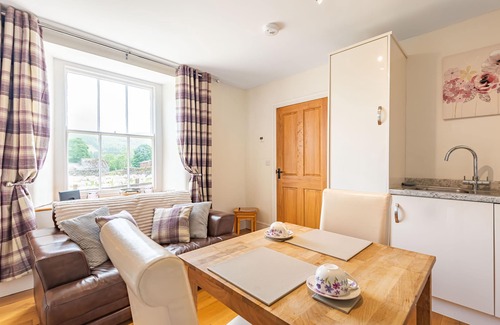 Bala Cabaña | WAEDOG BACH, romántica, con un jardín en Rhos-Y-Gwaliau, Ref 938197