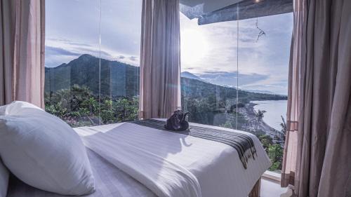 Amed Casa | Waenis Sunset View Hotel and Restaurant, Amed, Bali