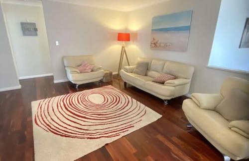 Broadwater Casa | Wagon Holiday Home