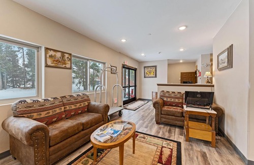 West Yellowstone Hotel | Wagon Wheel Hotel