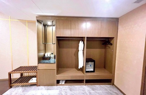 District 5 Hotel | Wah Fu Hotel