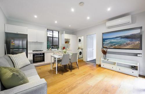 Wahroonga Casa | Wahroonga 2Br warm home near train
