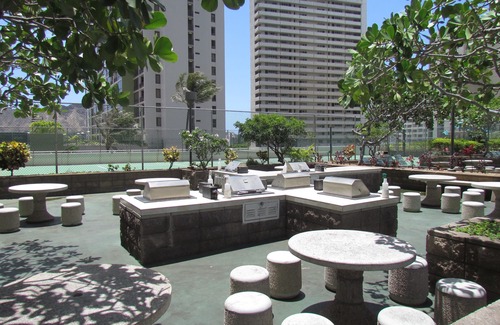 Waikiki Apartamento | Waikiki Banyan - Walk to the Beach