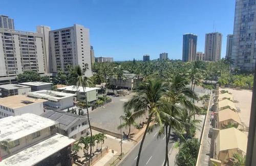 Waikiki Apartamento | Waikiki beach modern studio No resort fee Best location