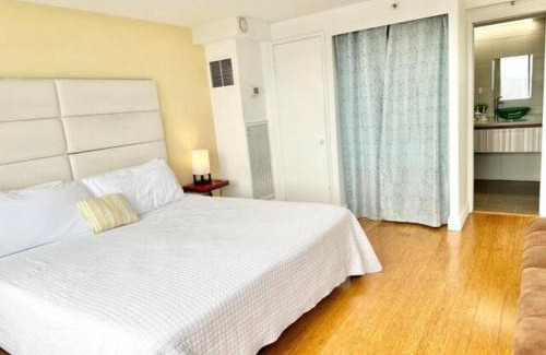 Waikiki Apartamento | Waikiki Ocean View Penthouse 2/2 bdr/bath