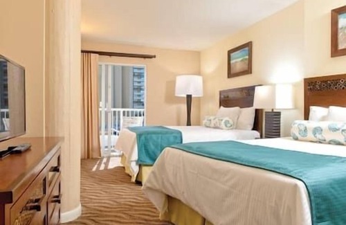 Honolulu Complejo | Waikikian Beach Walk Resort & Spa, Hot Tub, Beach!