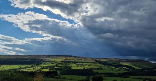 Urra Otro | Wainstones Shepherd's Hut