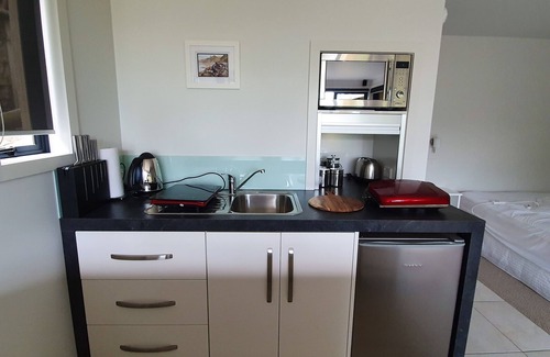 Wainui Apartamento | Wainui Absolute Beachfront Studio Unit
