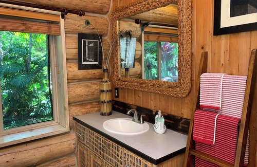 Kukuihaele Cabina | Waipio Valley adjacent; Cozy, serene stream side retreat for two or three