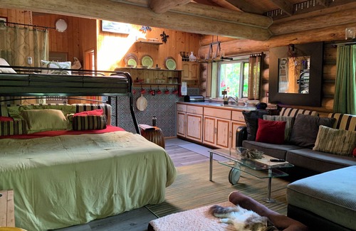 Kukuihaele Cabina | Waipio Valley adjacent; Cozy, serene stream side retreat for two or three